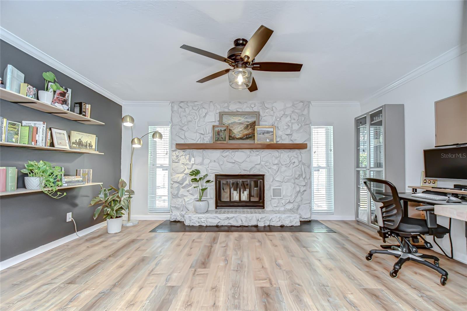 Listing photo id 16 for 1901 Little Cove