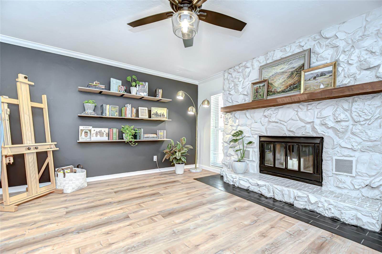 Listing photo id 19 for 1901 Little Cove