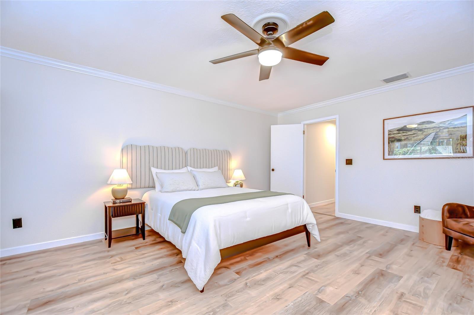 Listing photo id 22 for 1901 Little Cove