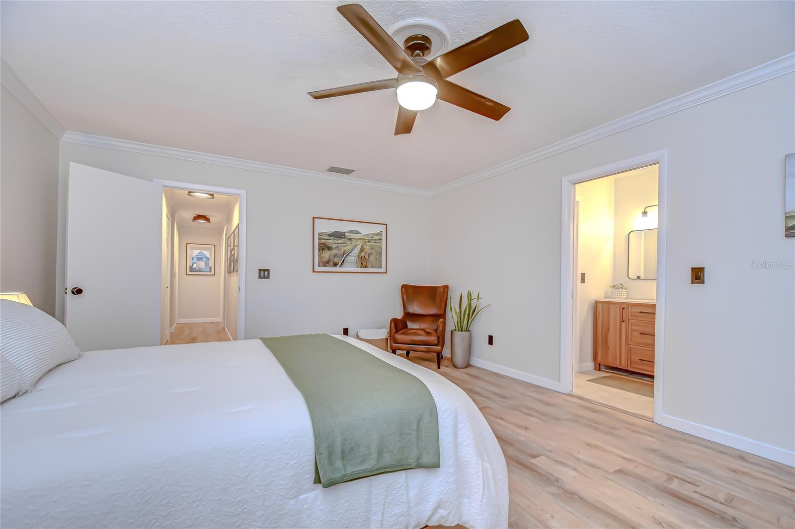 Listing photo id 23 for 1901 Little Cove