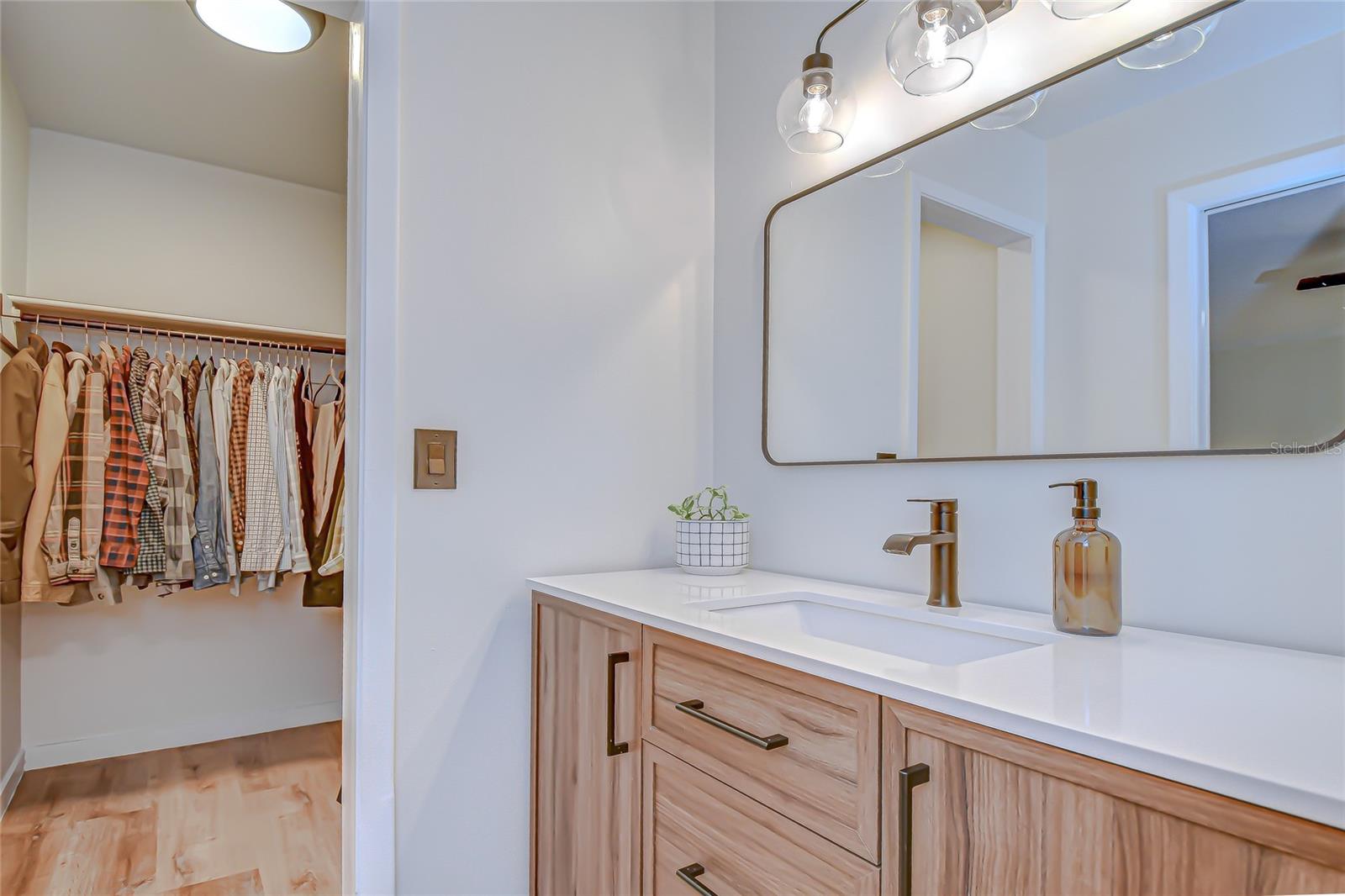 Listing photo id 26 for 1901 Little Cove