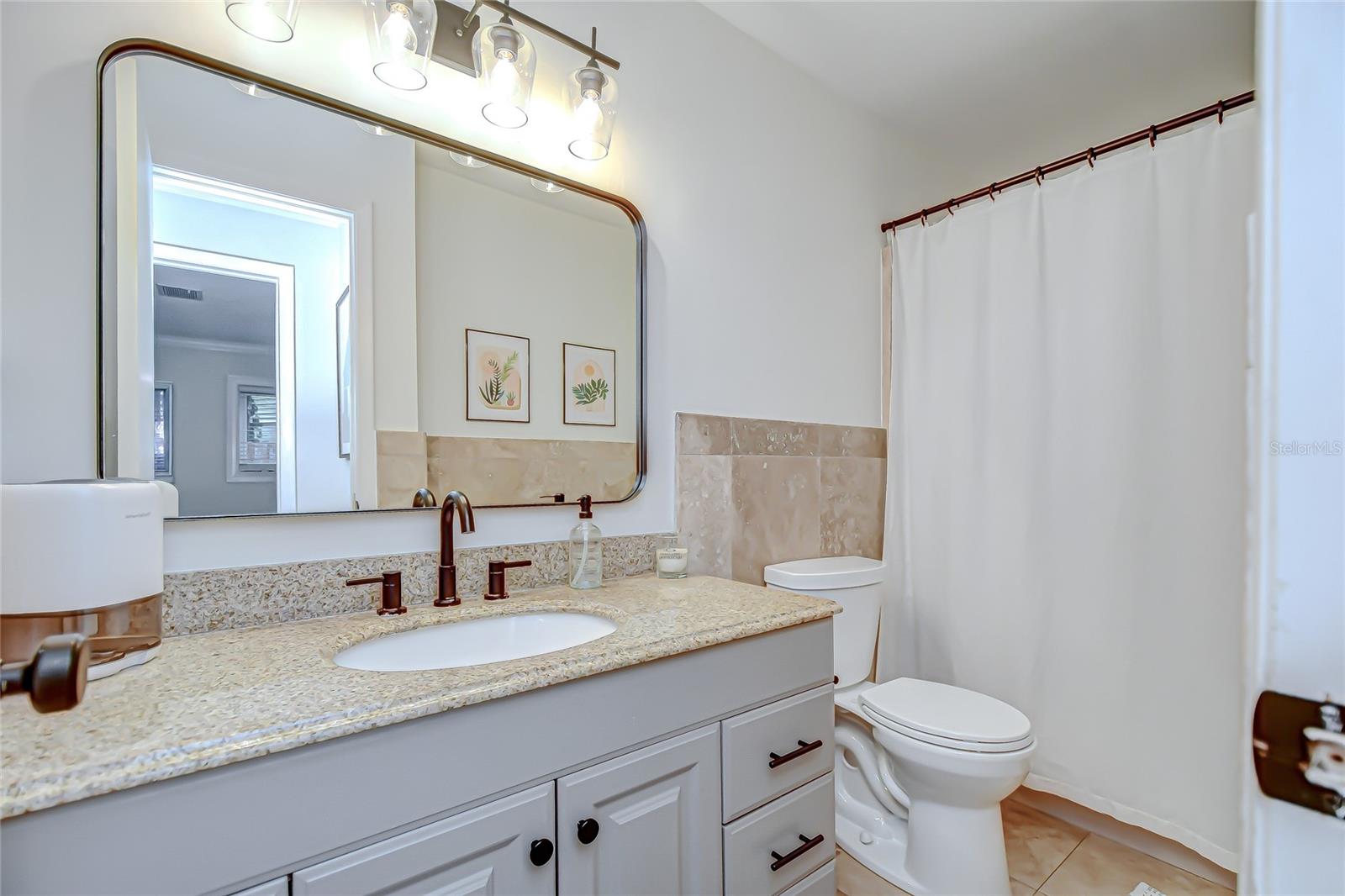 Listing photo id 29 for 1901 Little Cove