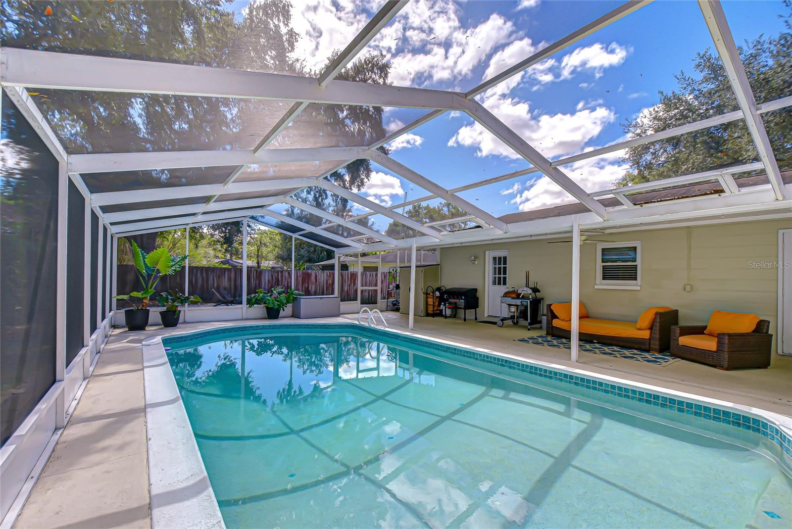 Listing photo id 33 for 1901 Little Cove