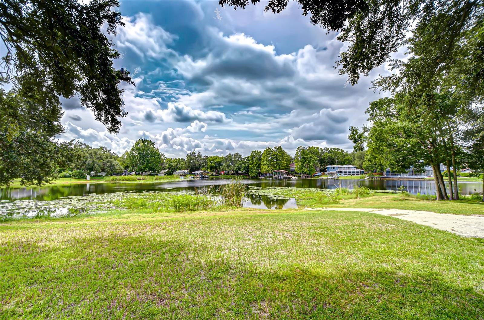 Listing photo id 48 for 1901 Little Cove