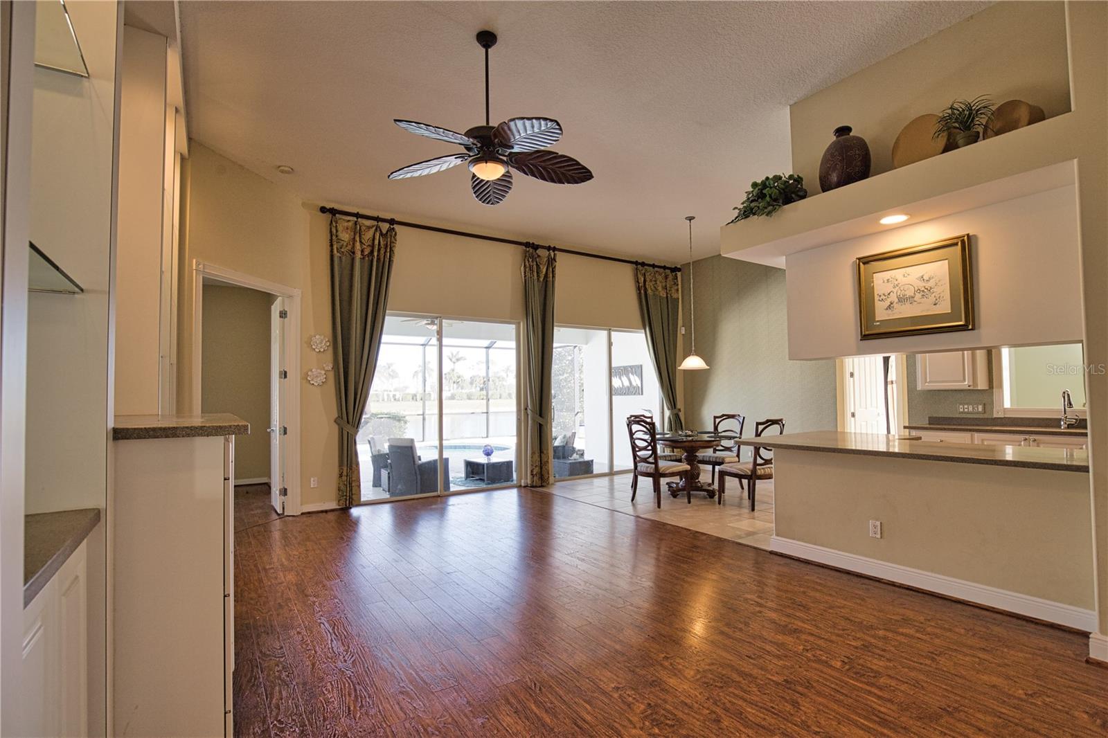 Image 13 of 53 For 13430 Attaviano Street