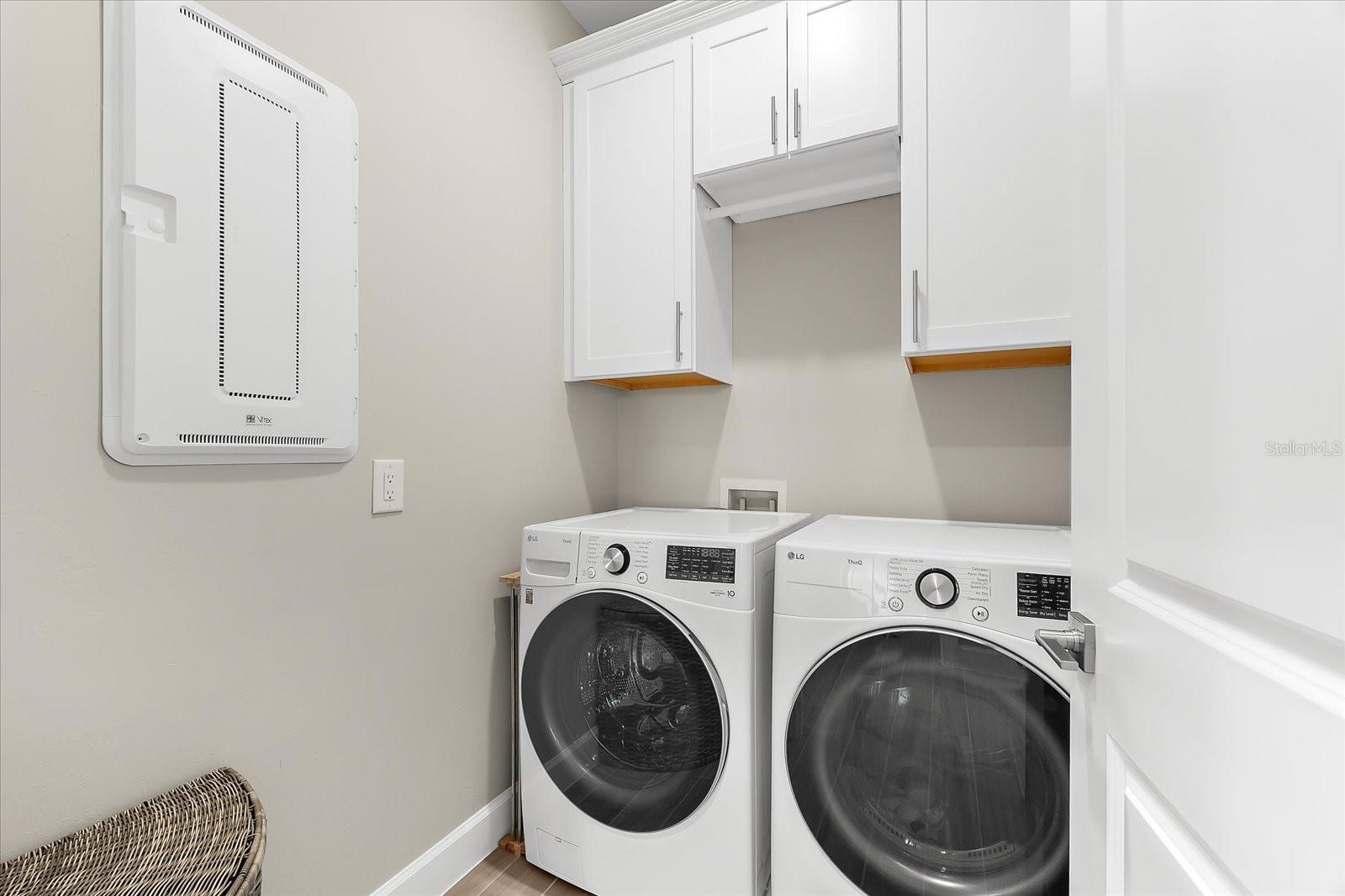 Listing photo id 7 for 6791 Alstead Circle