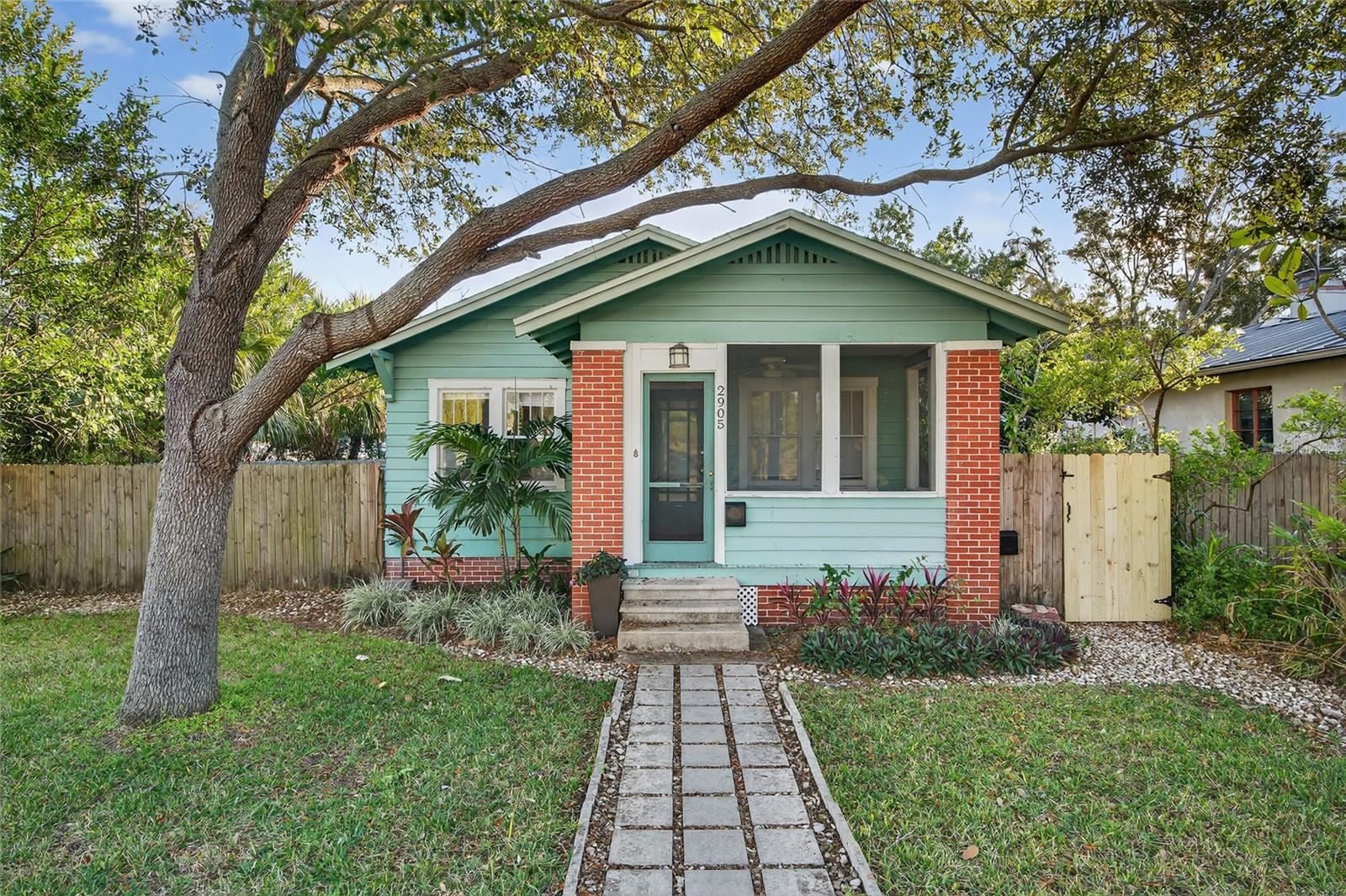 Image 2 of 58 For 2905 14th Street N