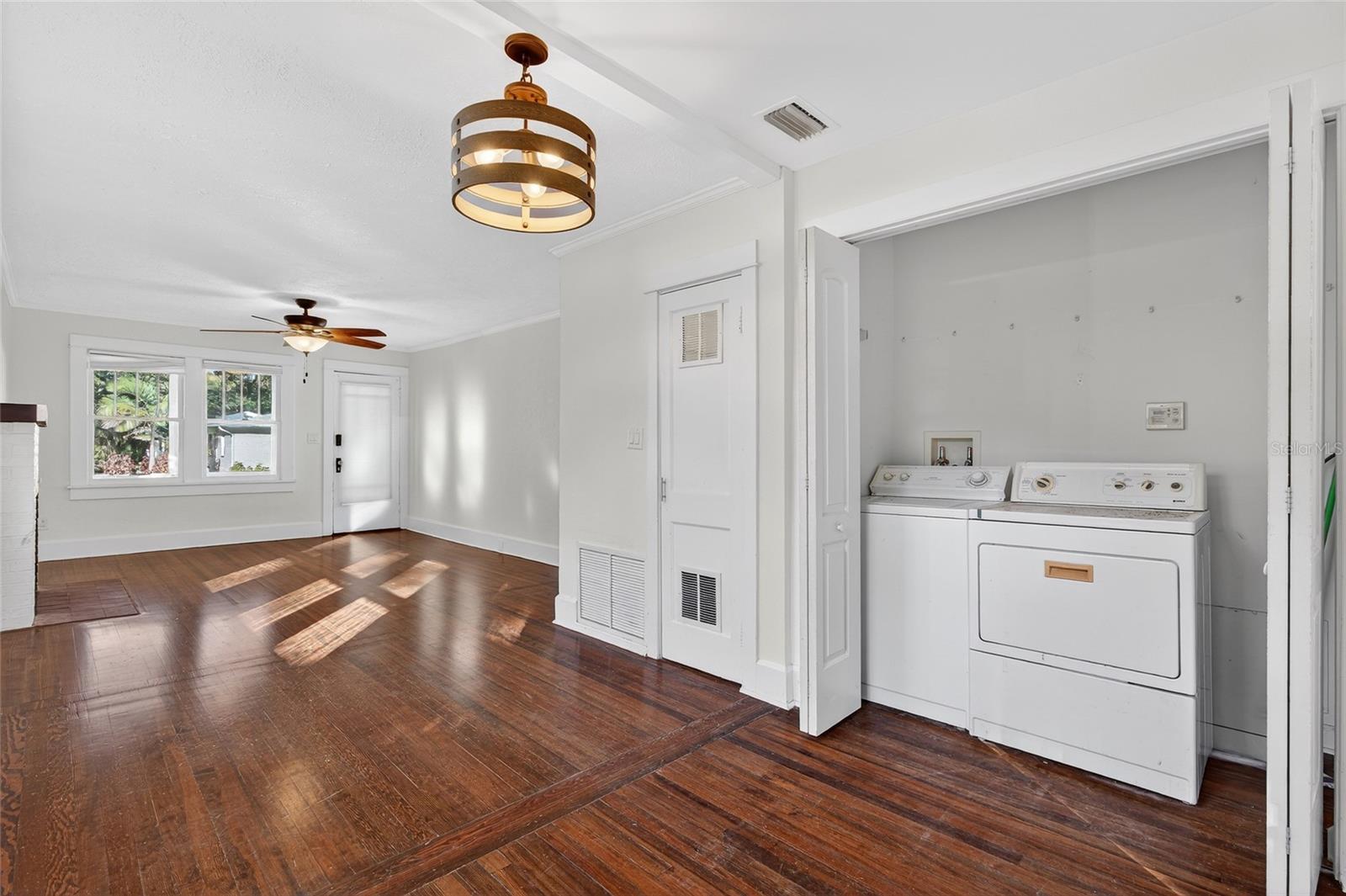 Image 21 of 58 For 2905 14th Street N