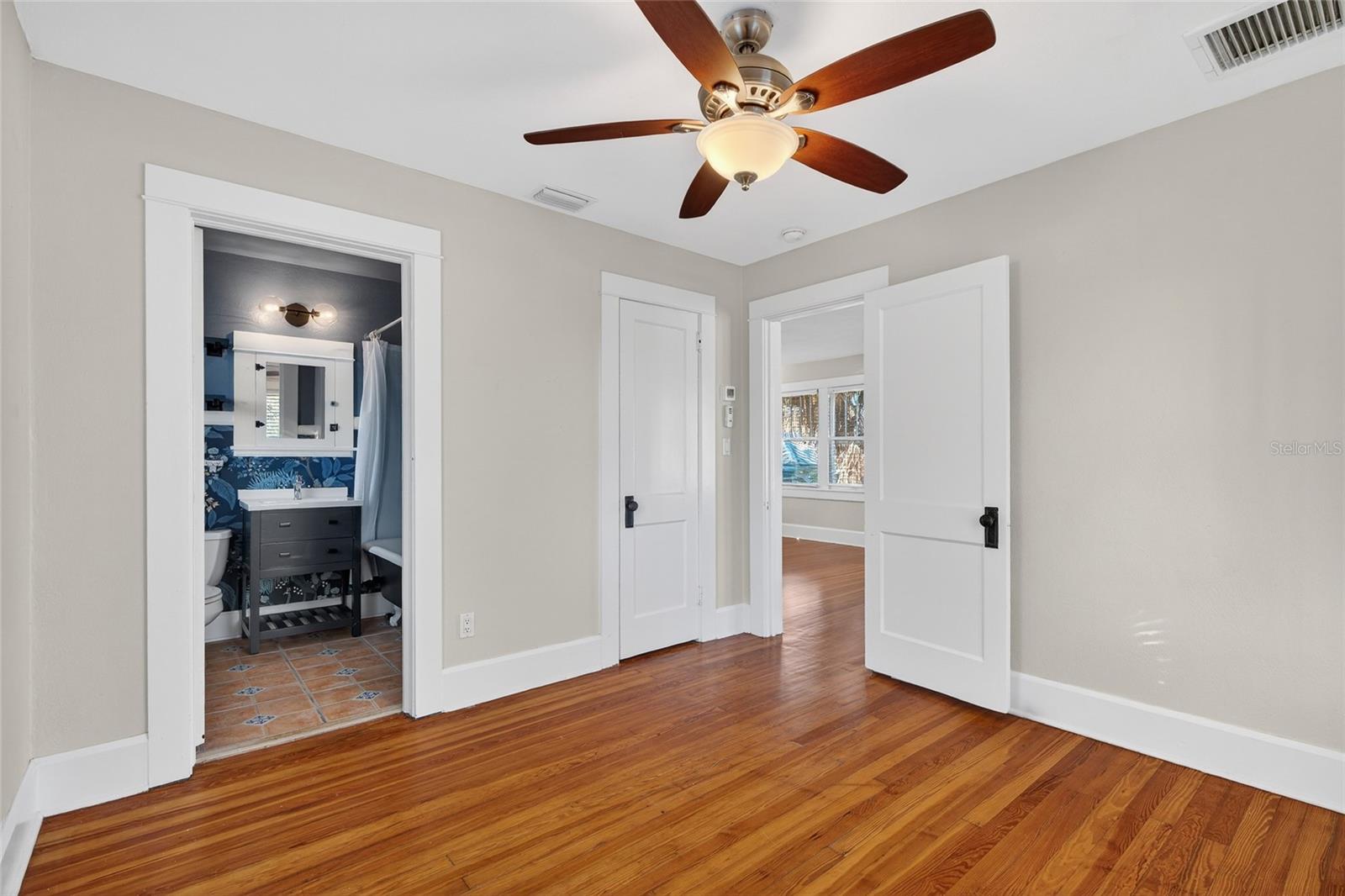 Image 47 of 58 For 2905 14th Street N