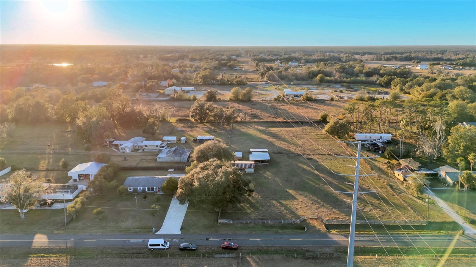 Image 2 of 34 For 3120 Shady Oak Drive E