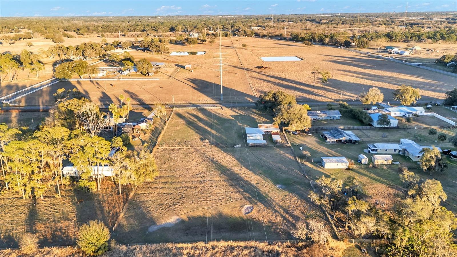 Image 28 of 34 For 3120 Shady Oak Drive E