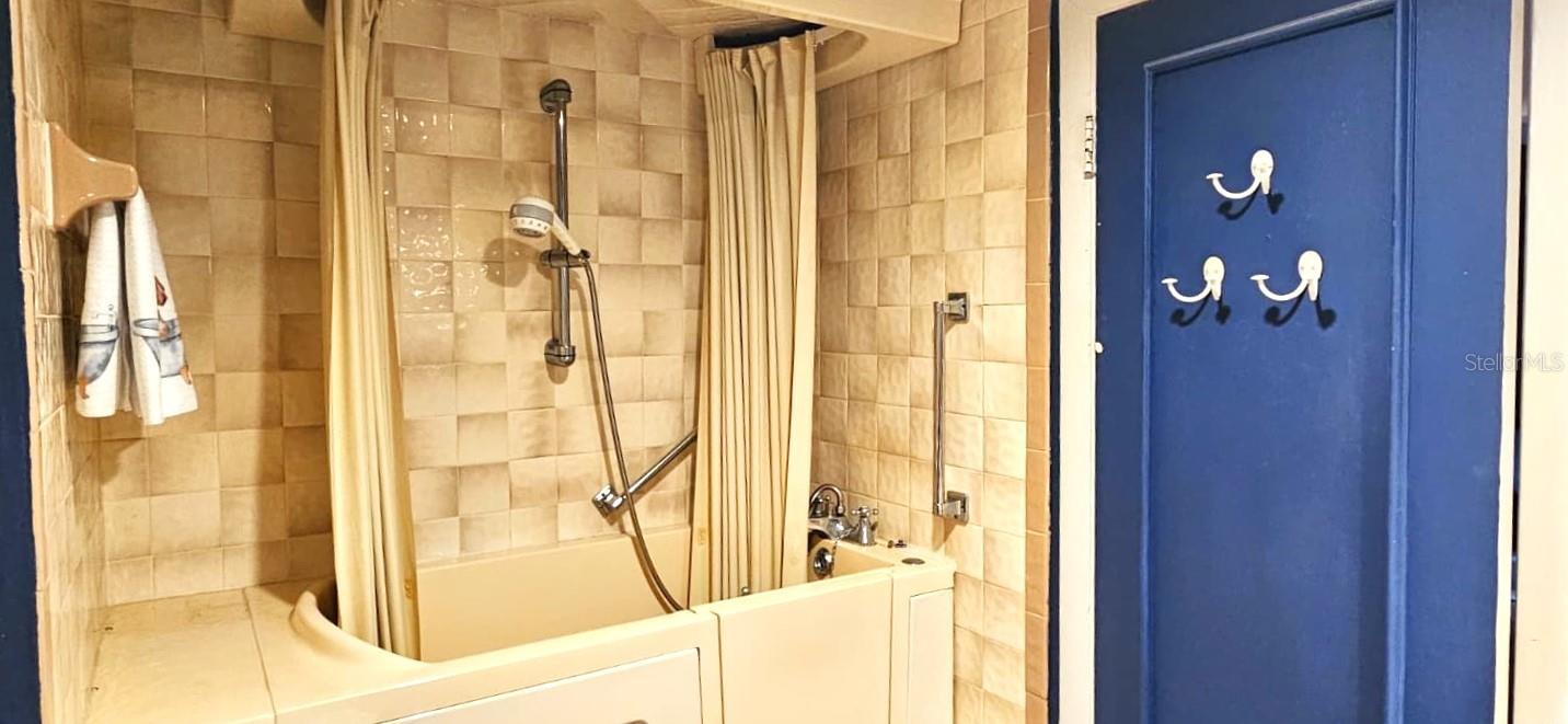 Image 25 of 32 For 310 Bayshore Boulevard 104