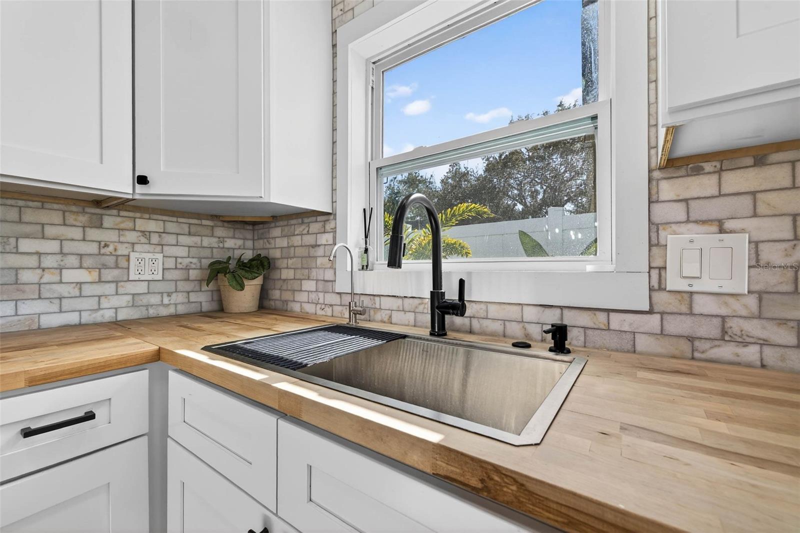 Image 10 of 31 For 4921 7th Street N