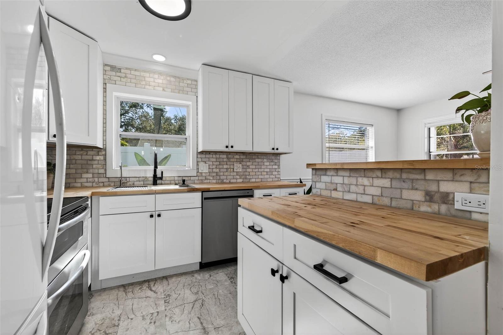 Image 12 of 31 For 4921 7th Street N