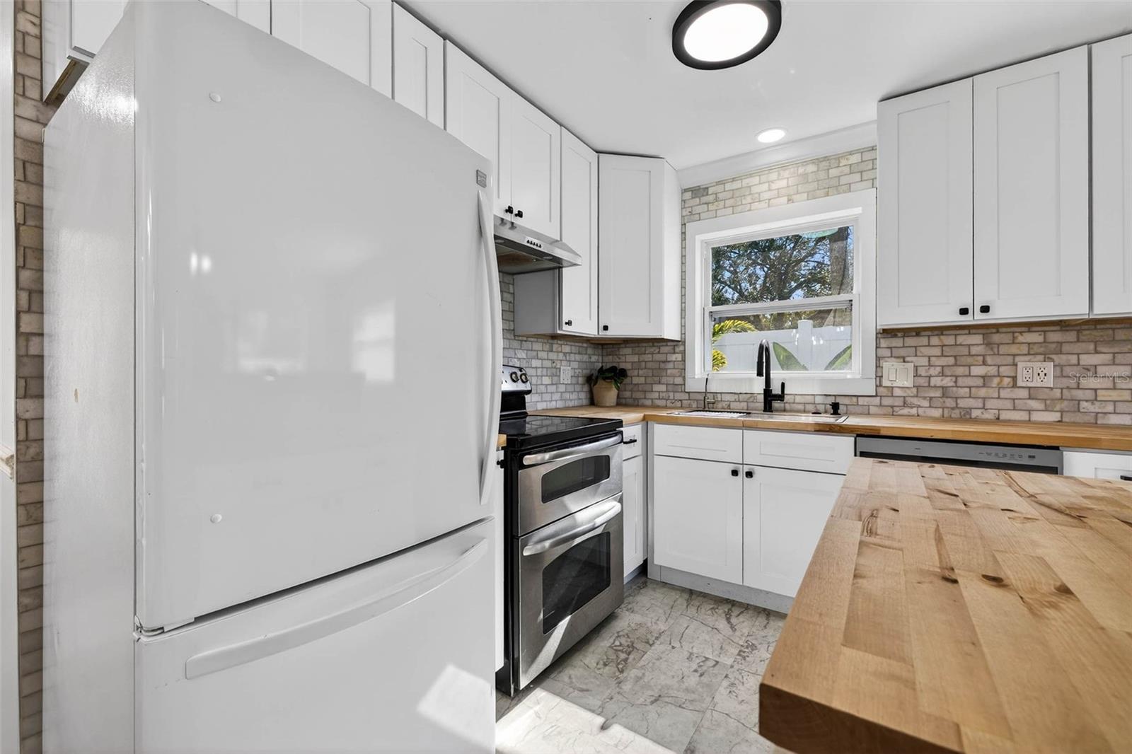 Image 13 of 31 For 4921 7th Street N