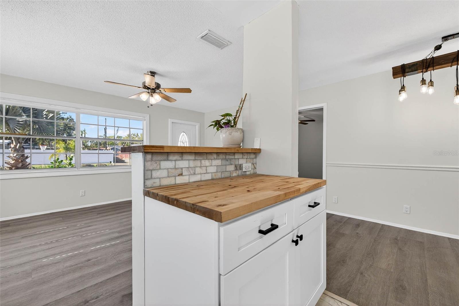 Image 14 of 31 For 4921 7th Street N