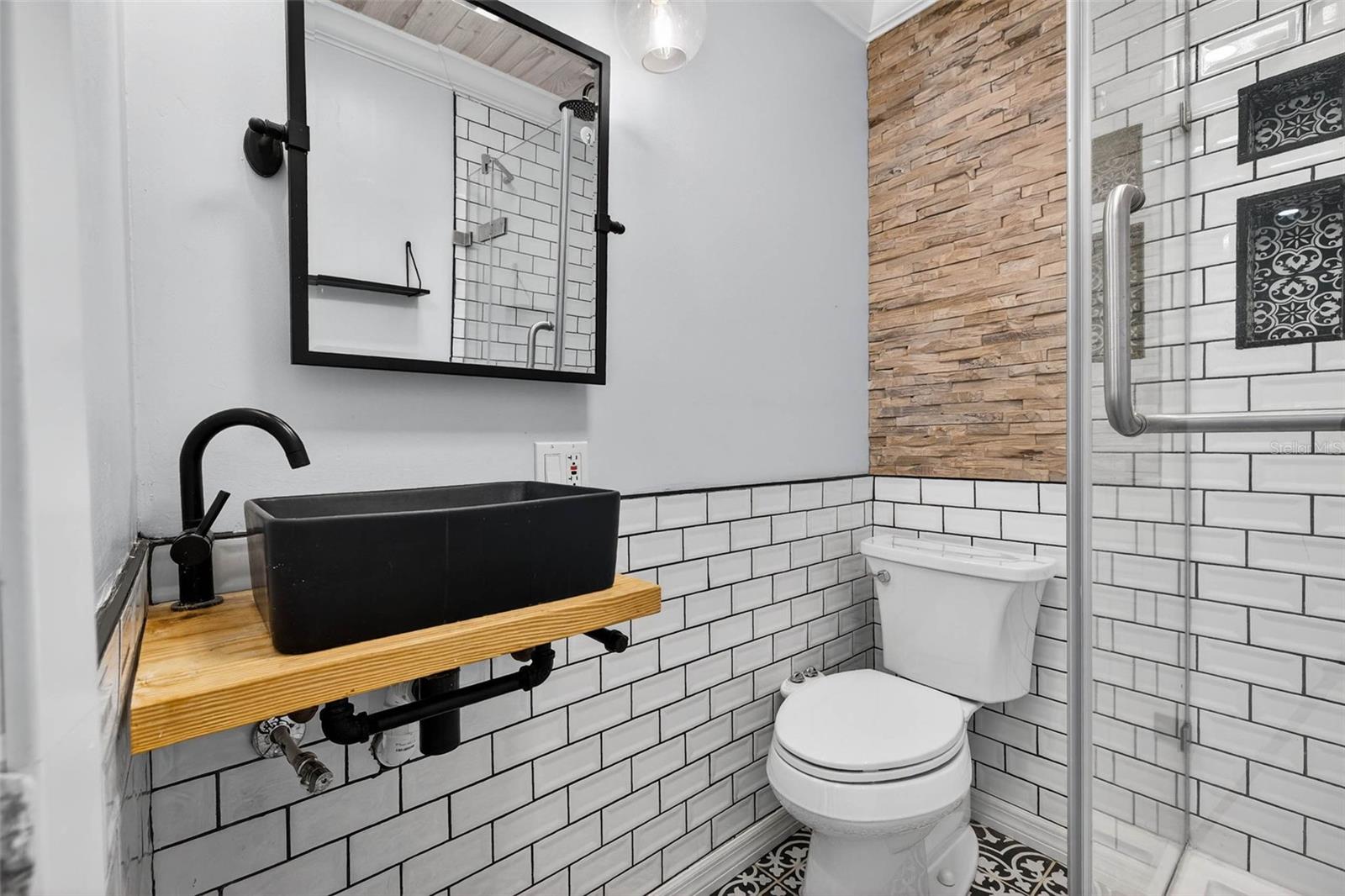 Image 19 of 31 For 4921 7th Street N