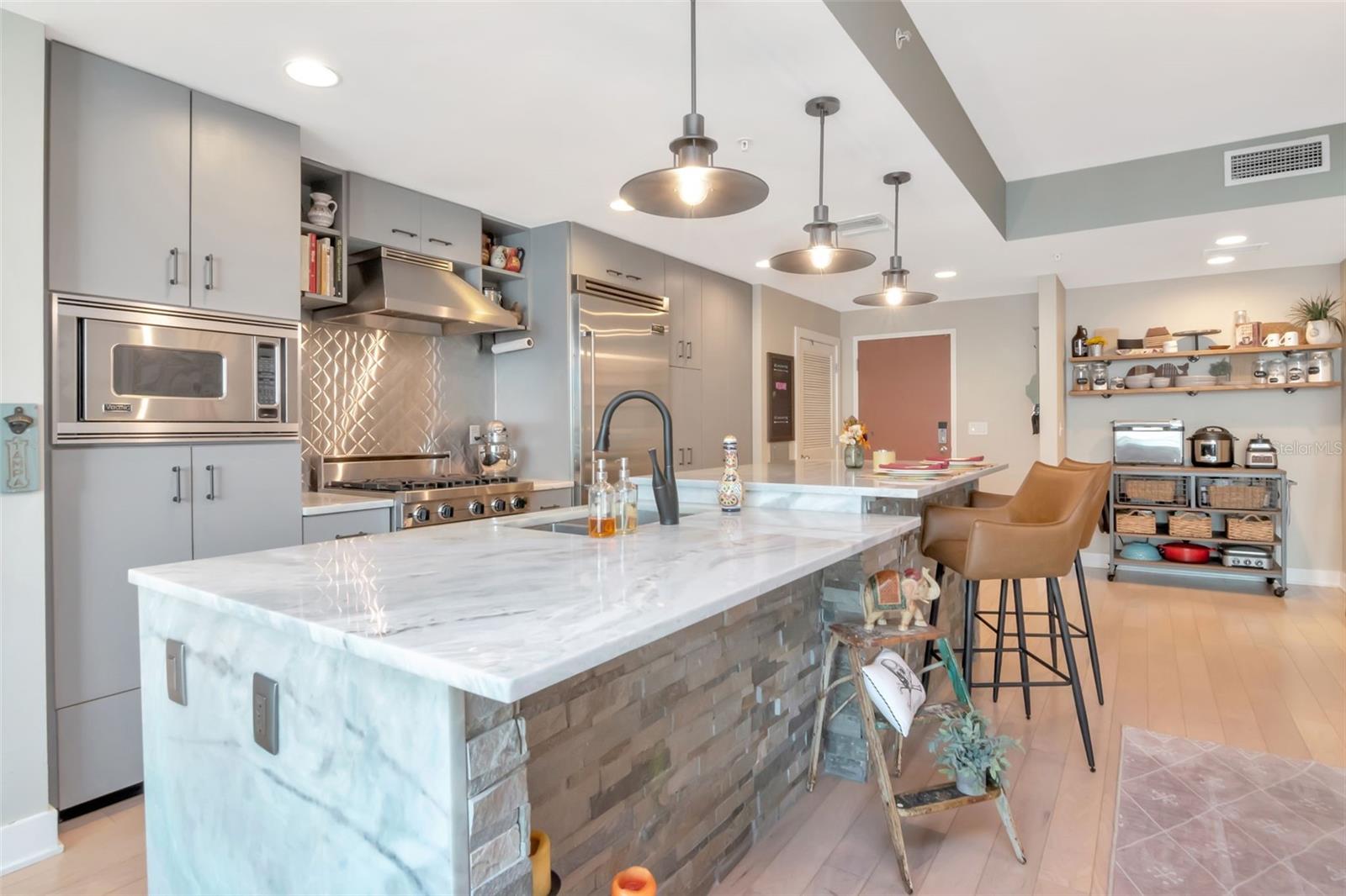 Image 18 of 51 For 1120 Kennedy Boulevard 611