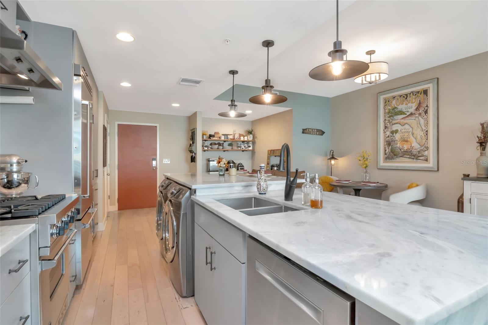 Image 20 of 51 For 1120 Kennedy Boulevard 611