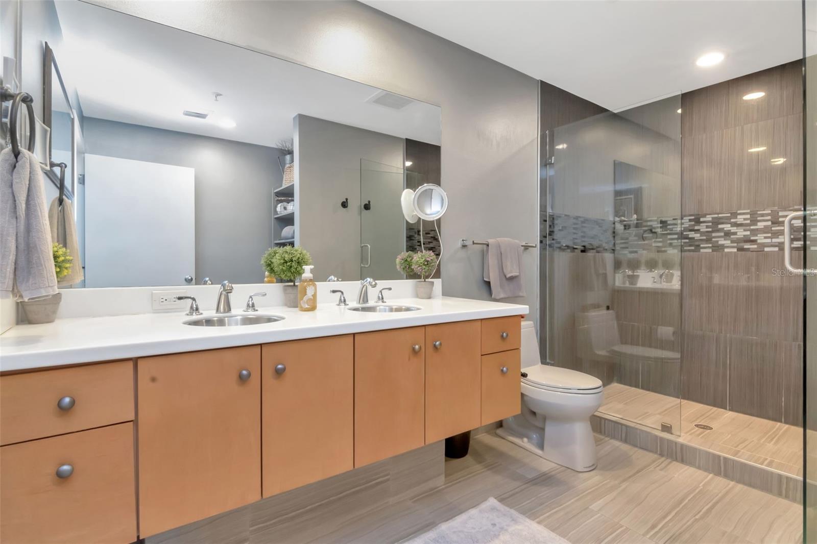 Image 29 of 51 For 1120 Kennedy Boulevard 611