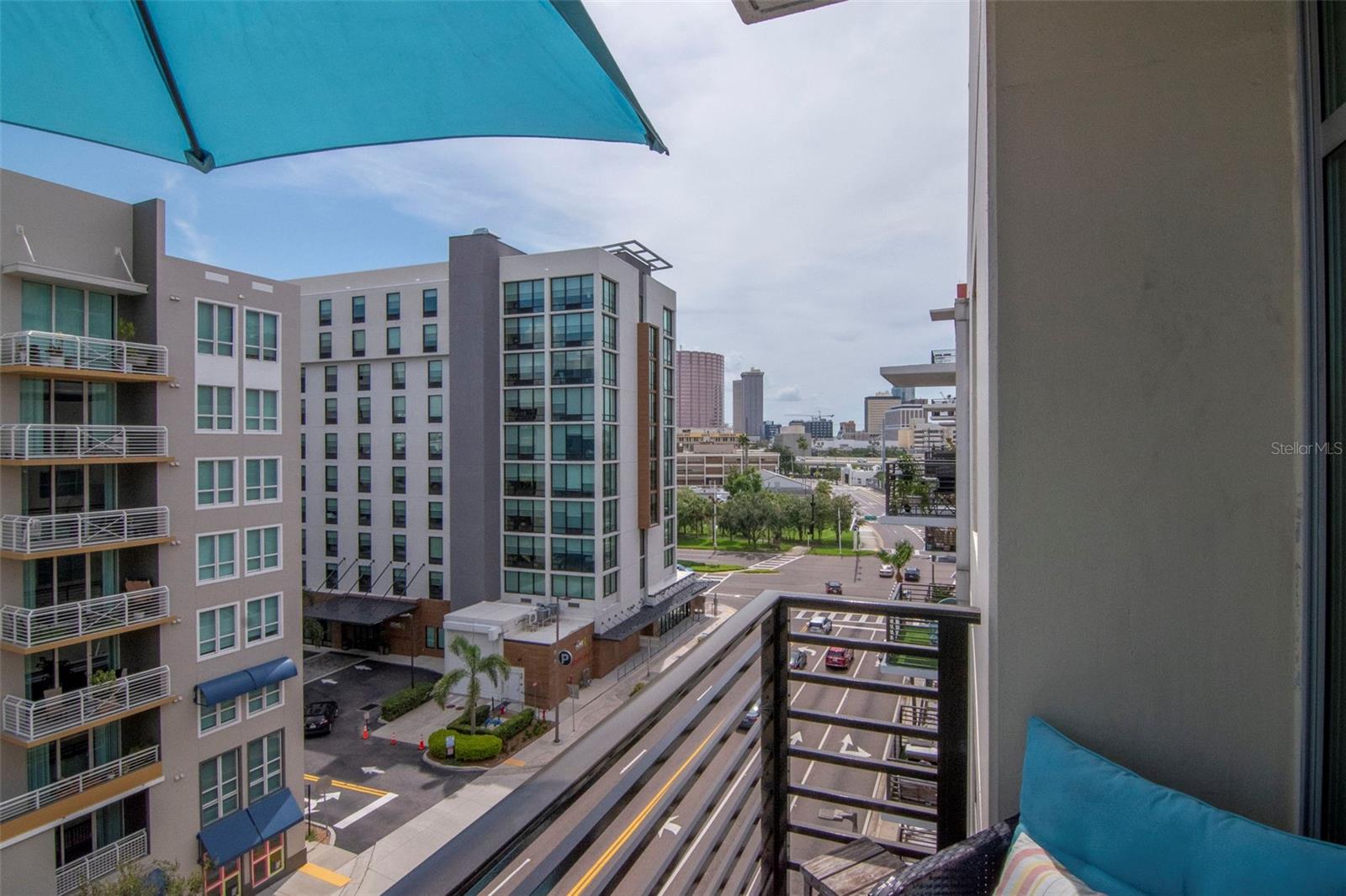 Image 40 of 51 For 1120 Kennedy Boulevard 611