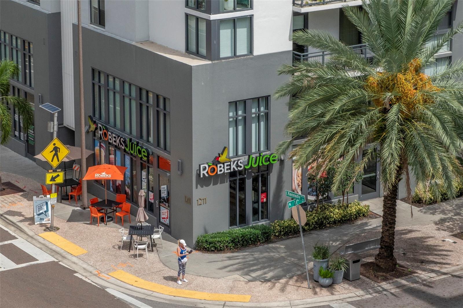 Image 46 of 51 For 1120 Kennedy Boulevard 611