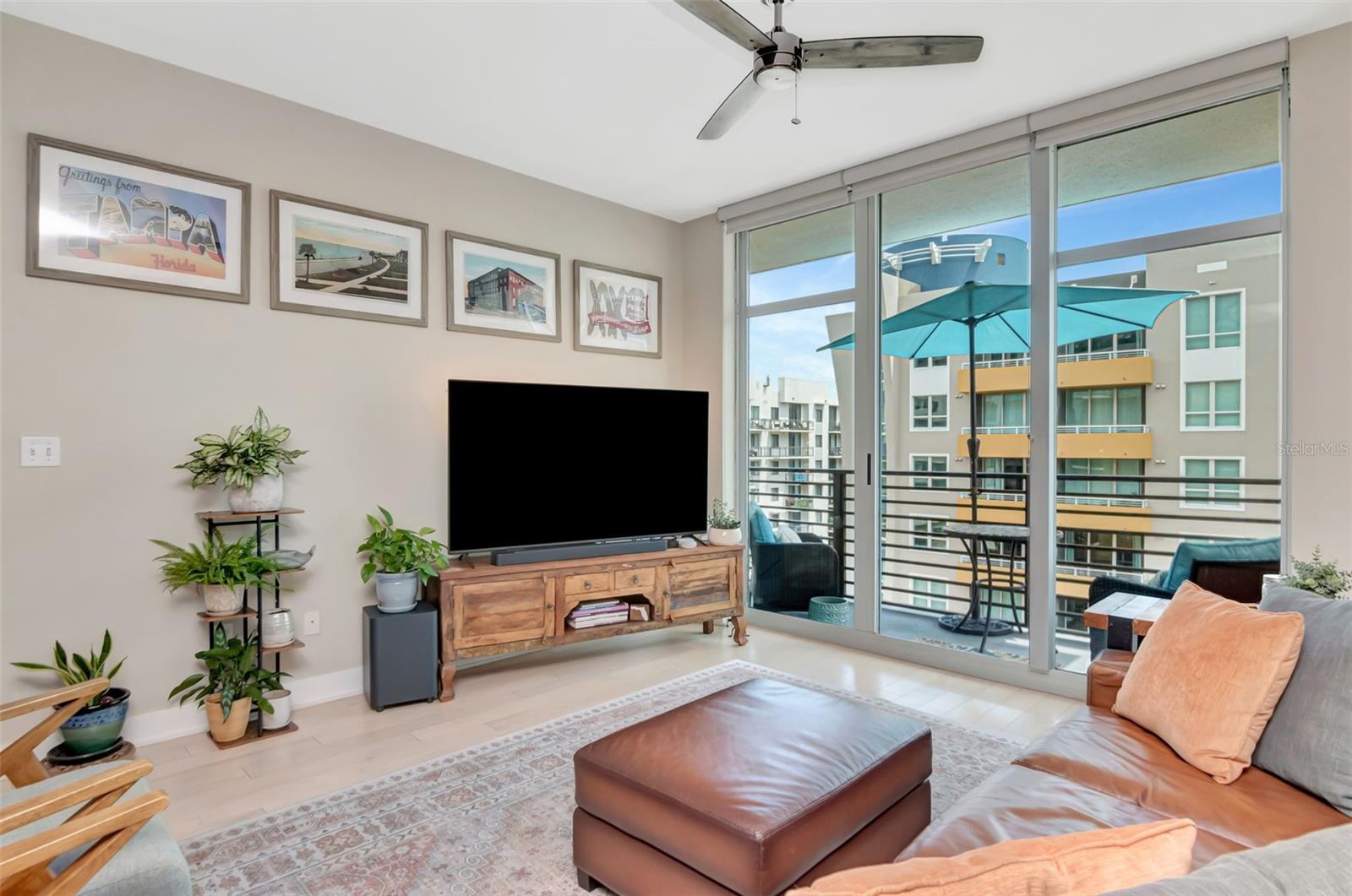 Image 5 of 51 For 1120 Kennedy Boulevard 611