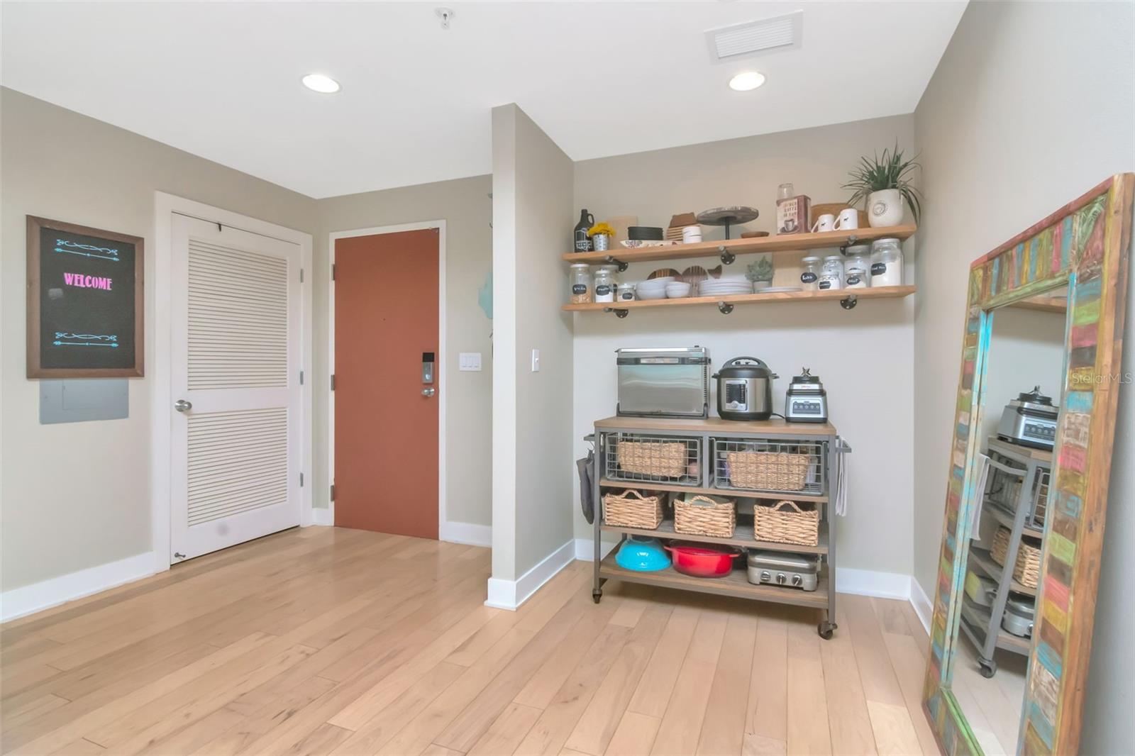 Image 9 of 51 For 1120 Kennedy Boulevard 611