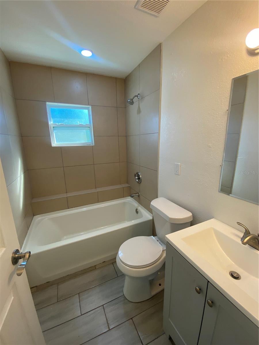 Image 11 of 17 For 1826 42nd Street S 1-2