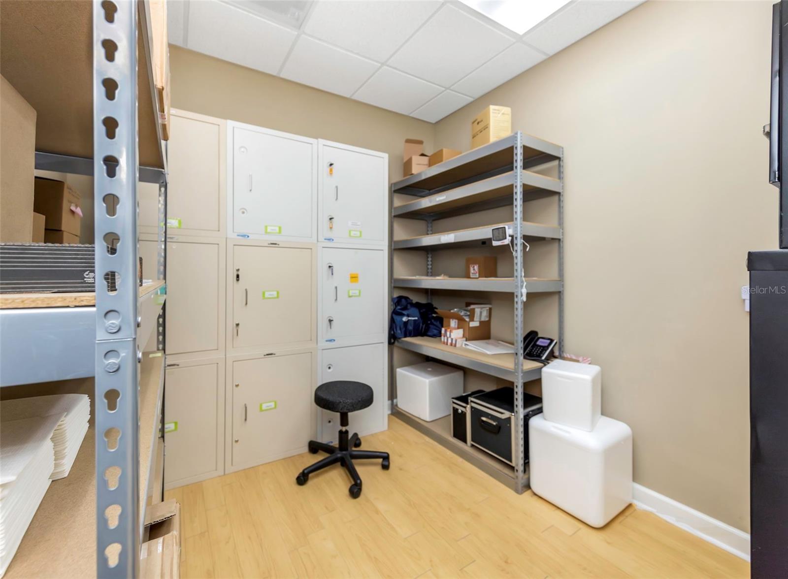 Listing photo id 14 for 14506 University Point Place