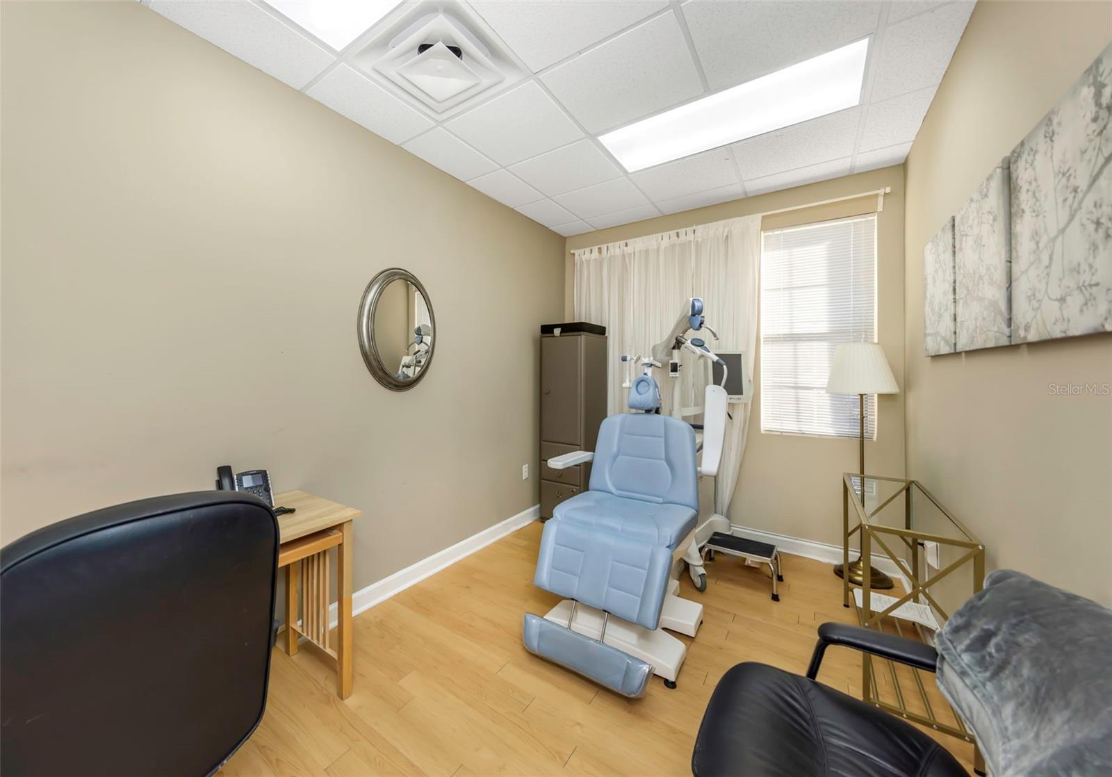 Listing photo id 34 for 14506 University Point Place