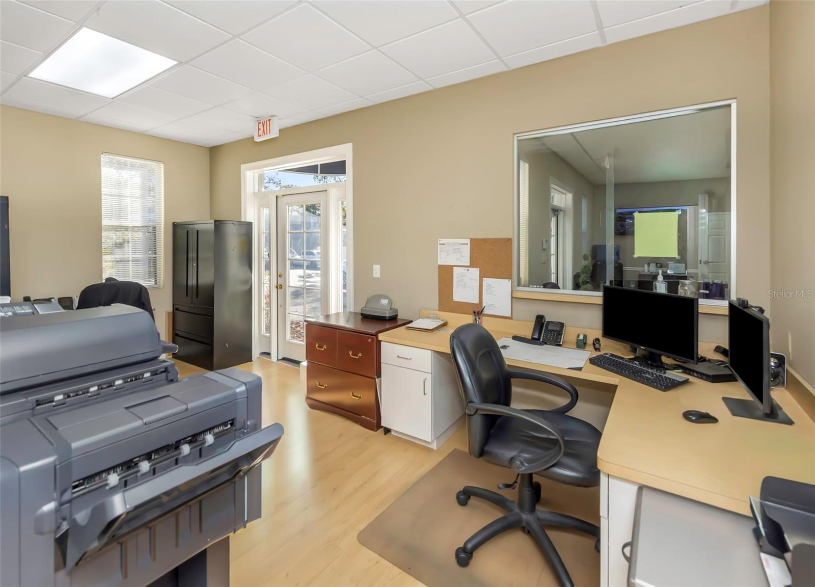 Listing photo id 36 for 14506 University Point Place