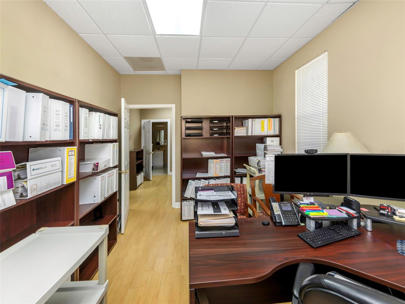 Listing photo id 43 for 14506 University Point Place