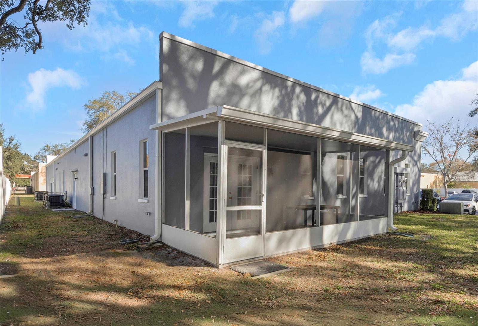 Listing photo id 57 for 14506 University Point Place