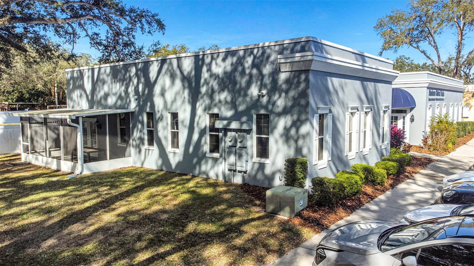 Listing photo id 60 for 14506 University Point Place