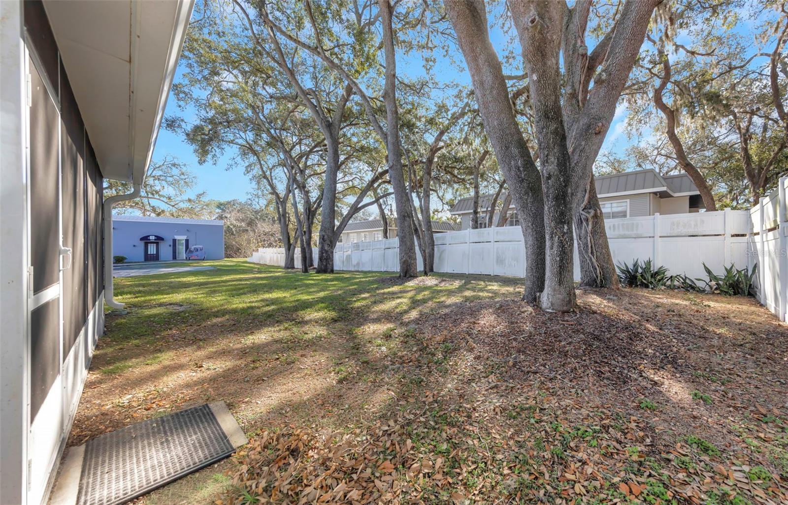 Listing photo id 61 for 14506 University Point Place