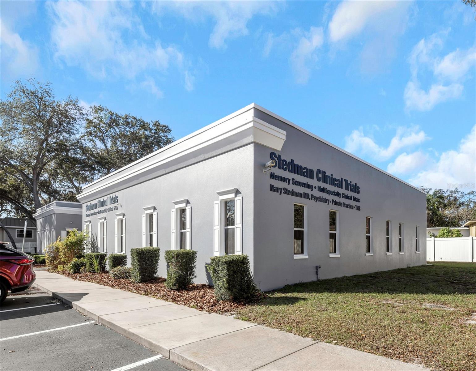 Listing photo id 63 for 14506 University Point Place