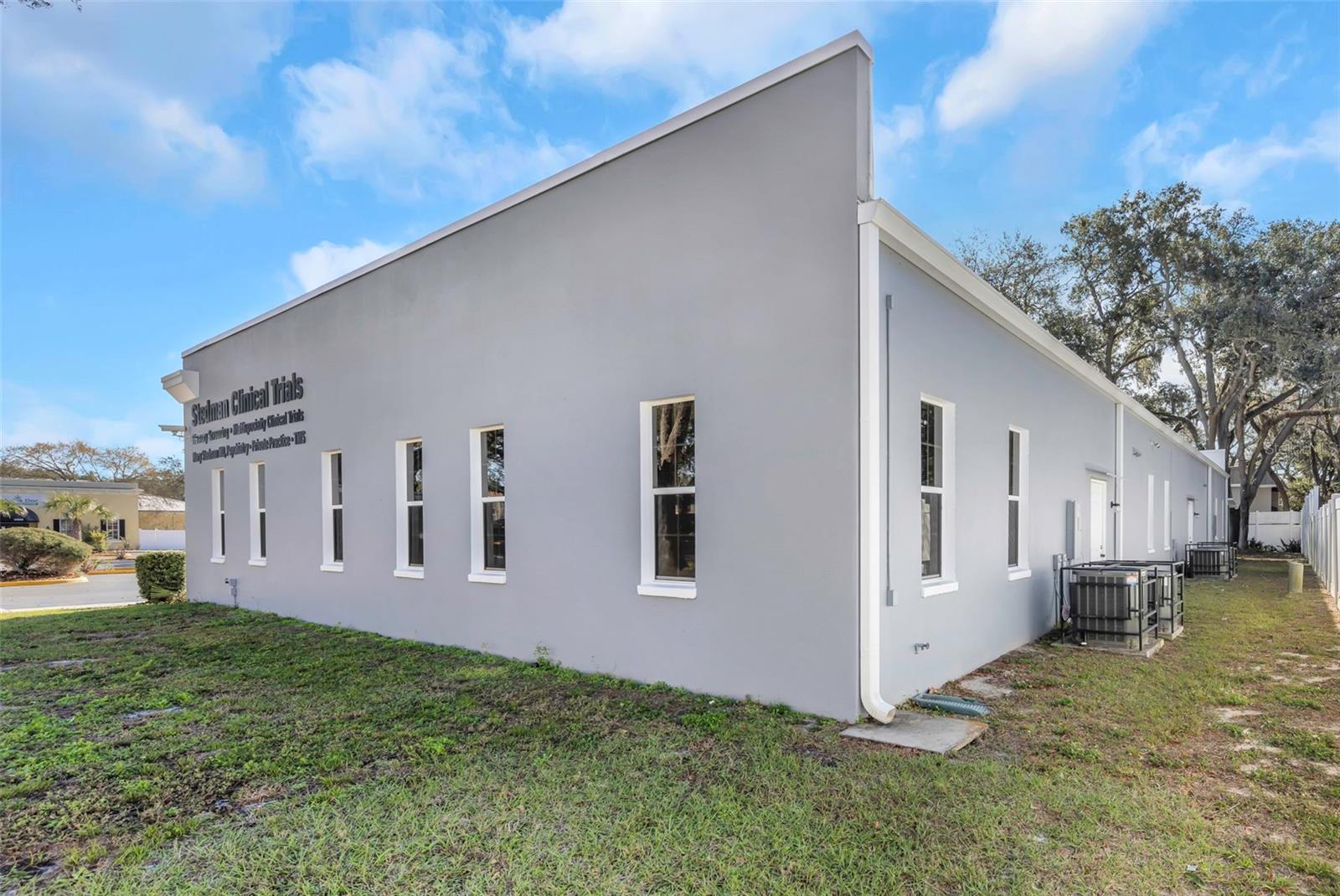 Listing photo id 64 for 14506 University Point Place