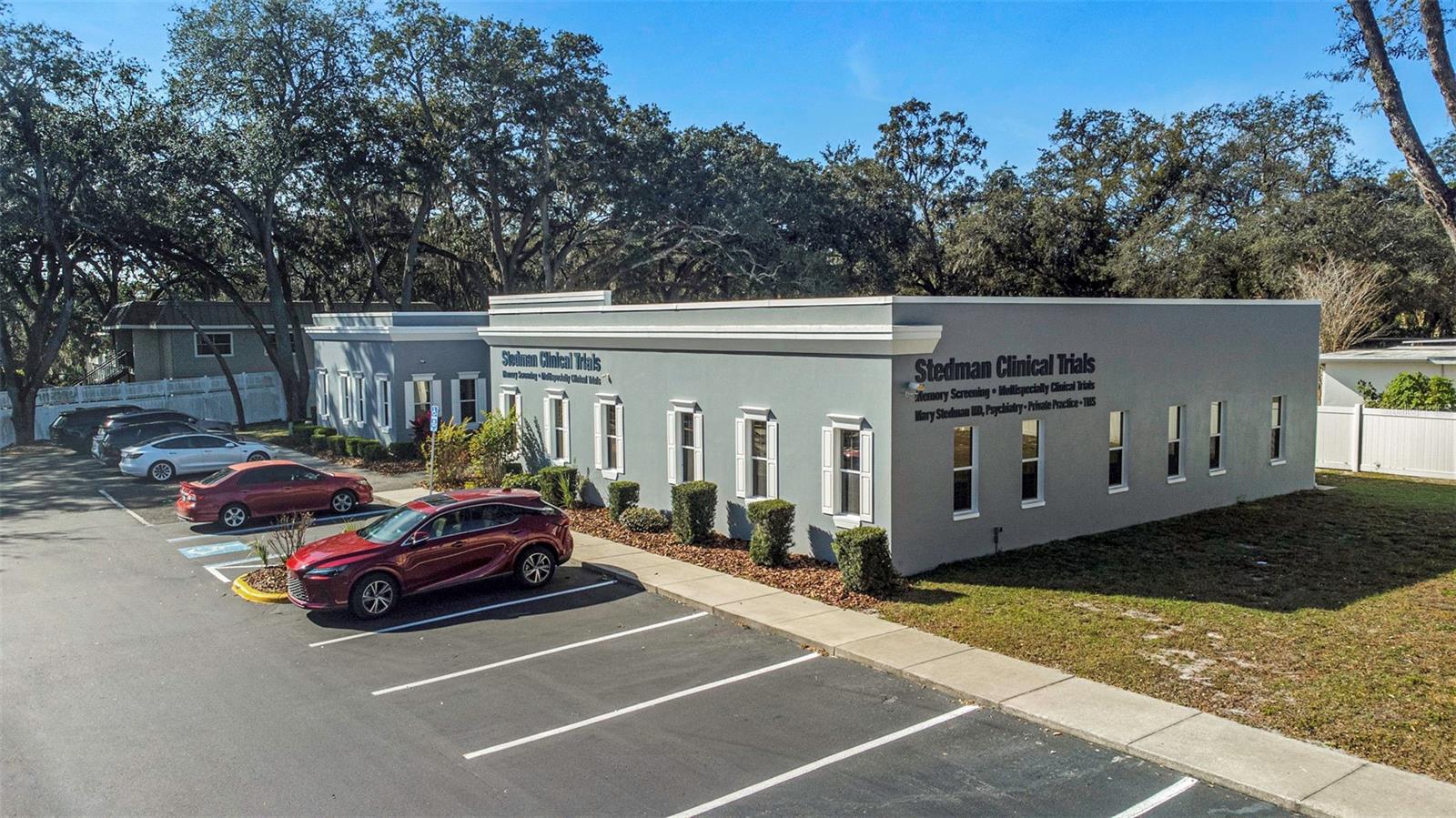 Listing photo id 66 for 14506 University Point Place