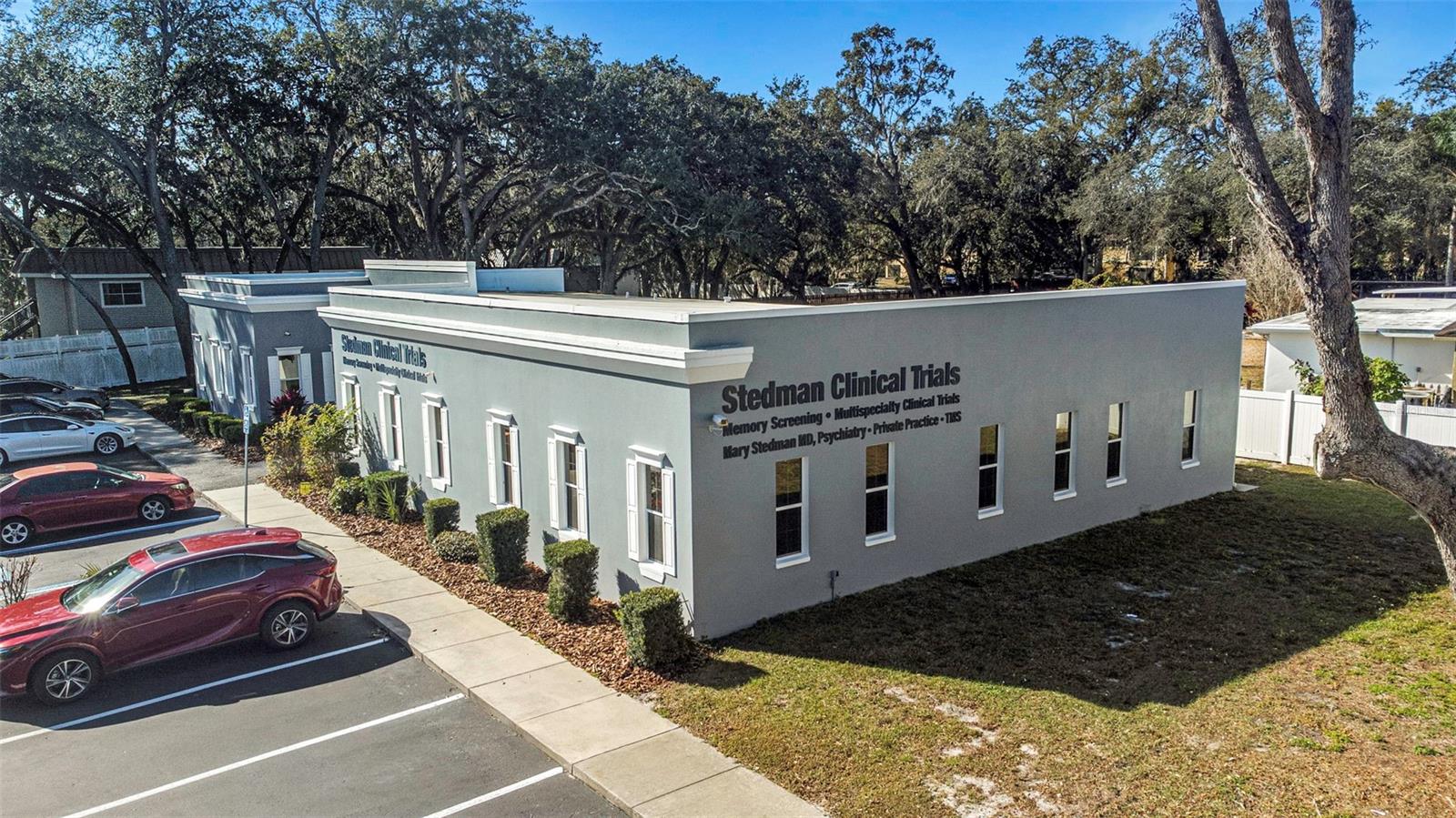 Listing photo id 67 for 14506 University Point Place