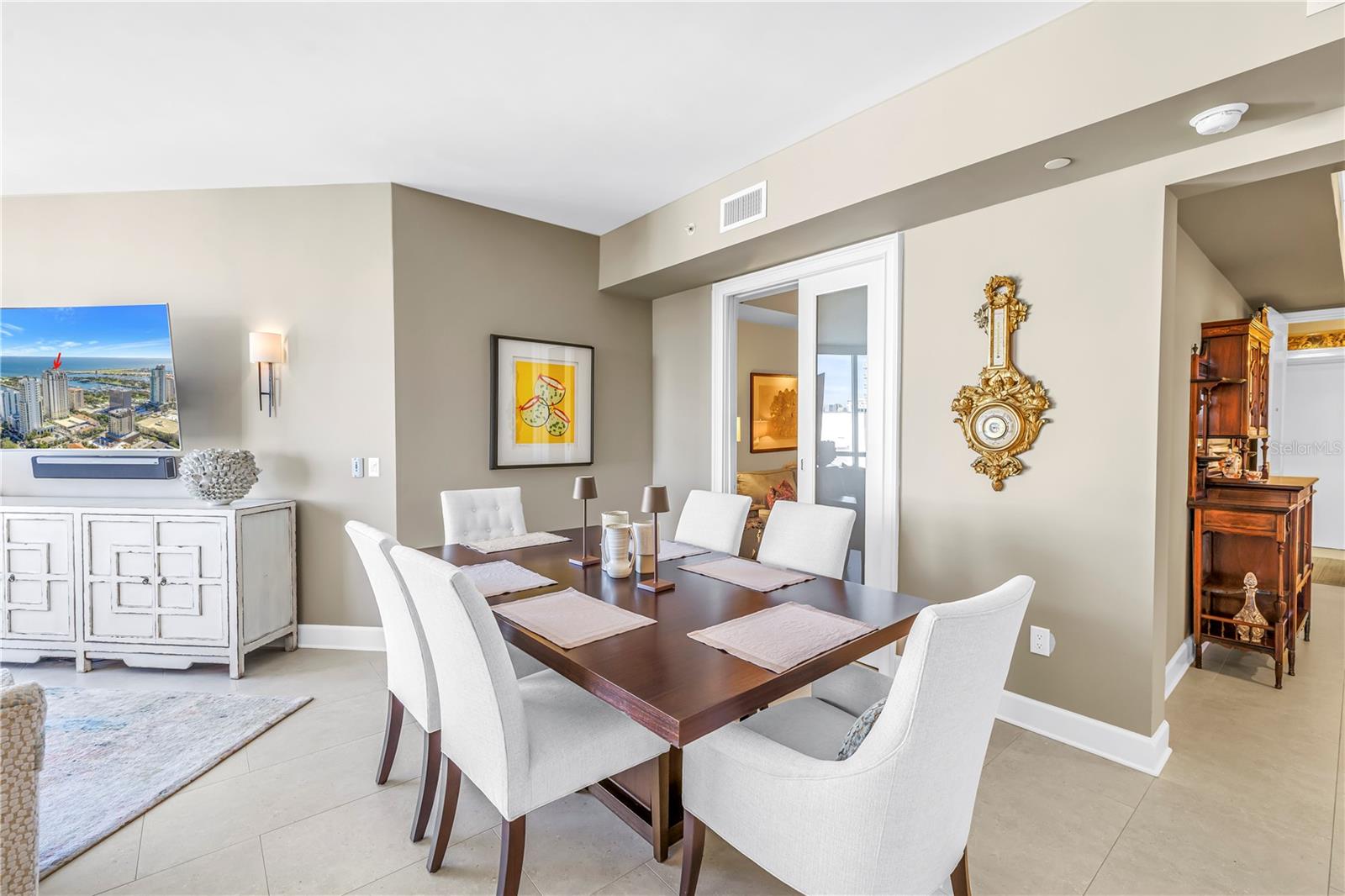 Image 11 of 54 For 300 Beach Drive Ne 2101