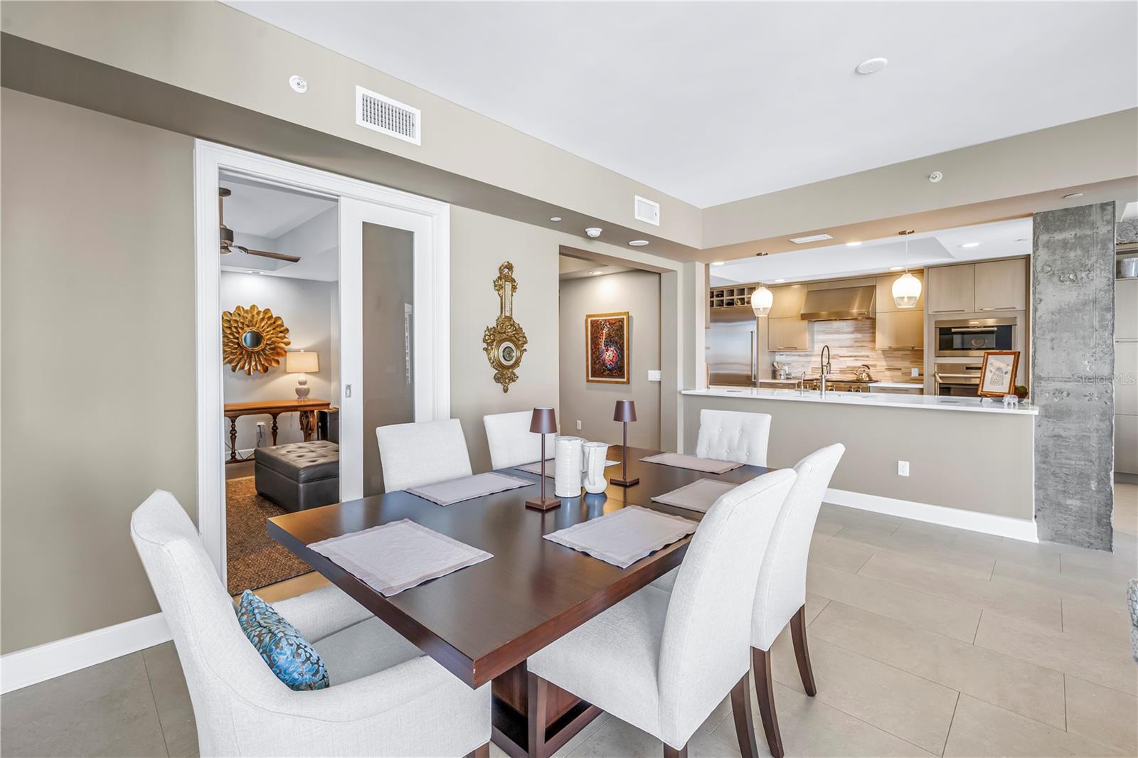 Image 13 of 54 For 300 Beach Drive Ne 2101