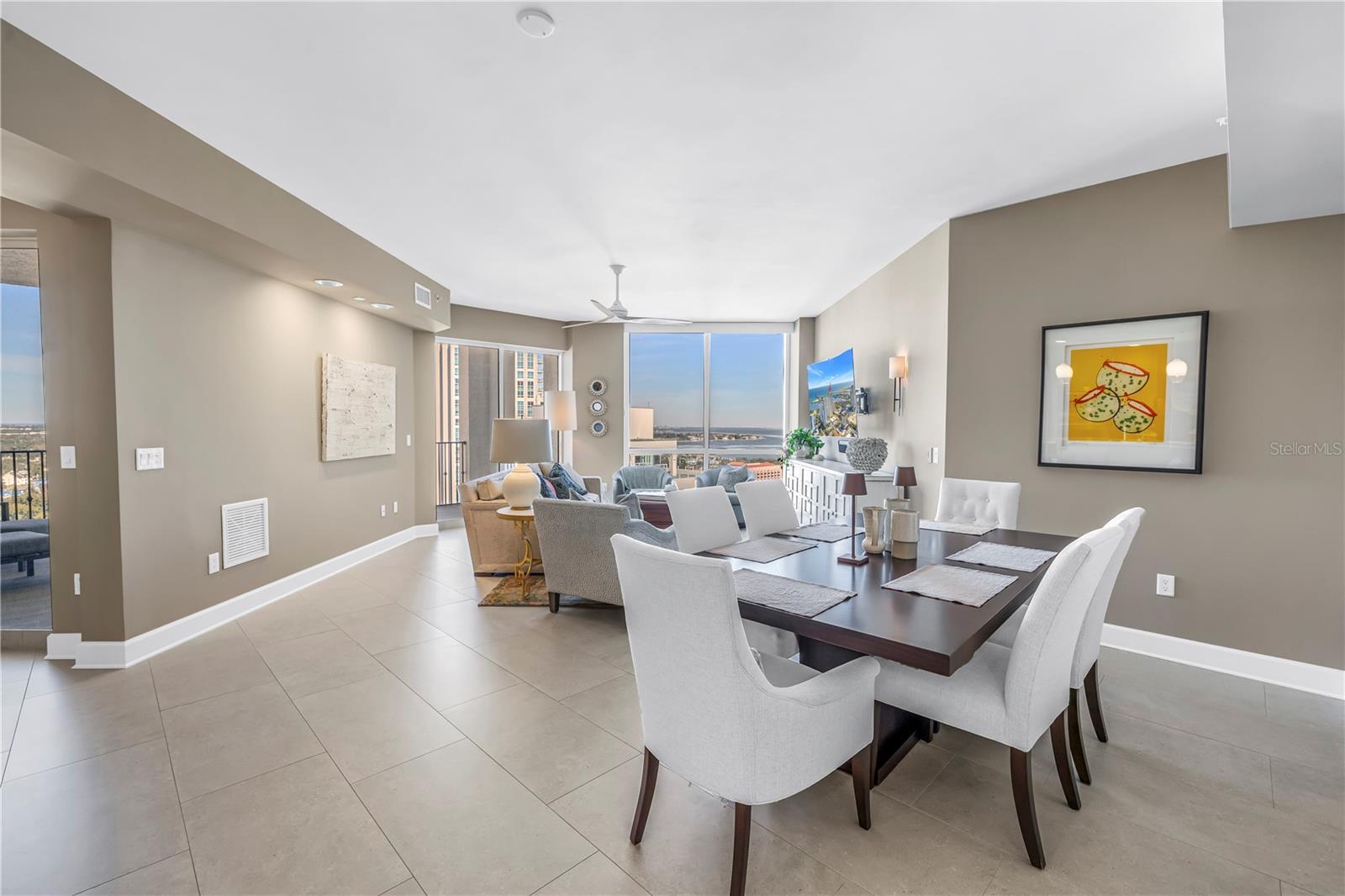 Image 14 of 54 For 300 Beach Drive Ne 2101