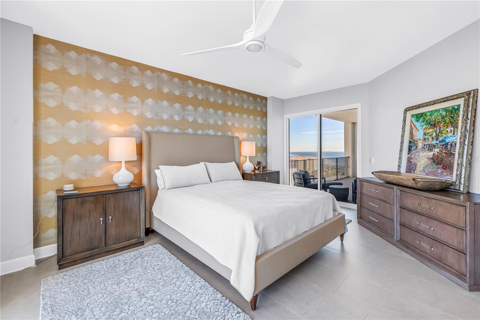 Image 27 of 54 For 300 Beach Drive Ne 2101