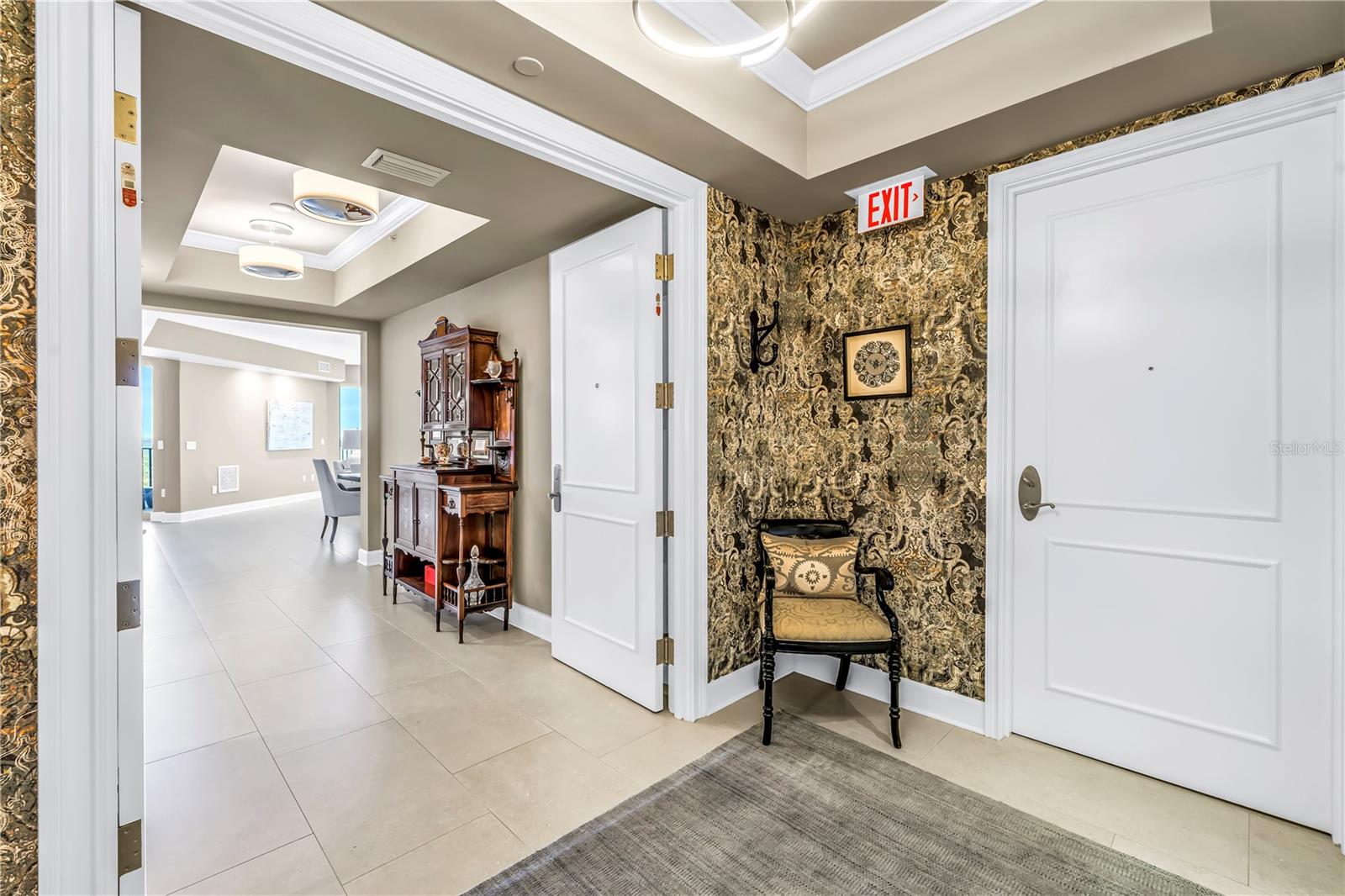 Image 5 of 54 For 300 Beach Drive Ne 2101