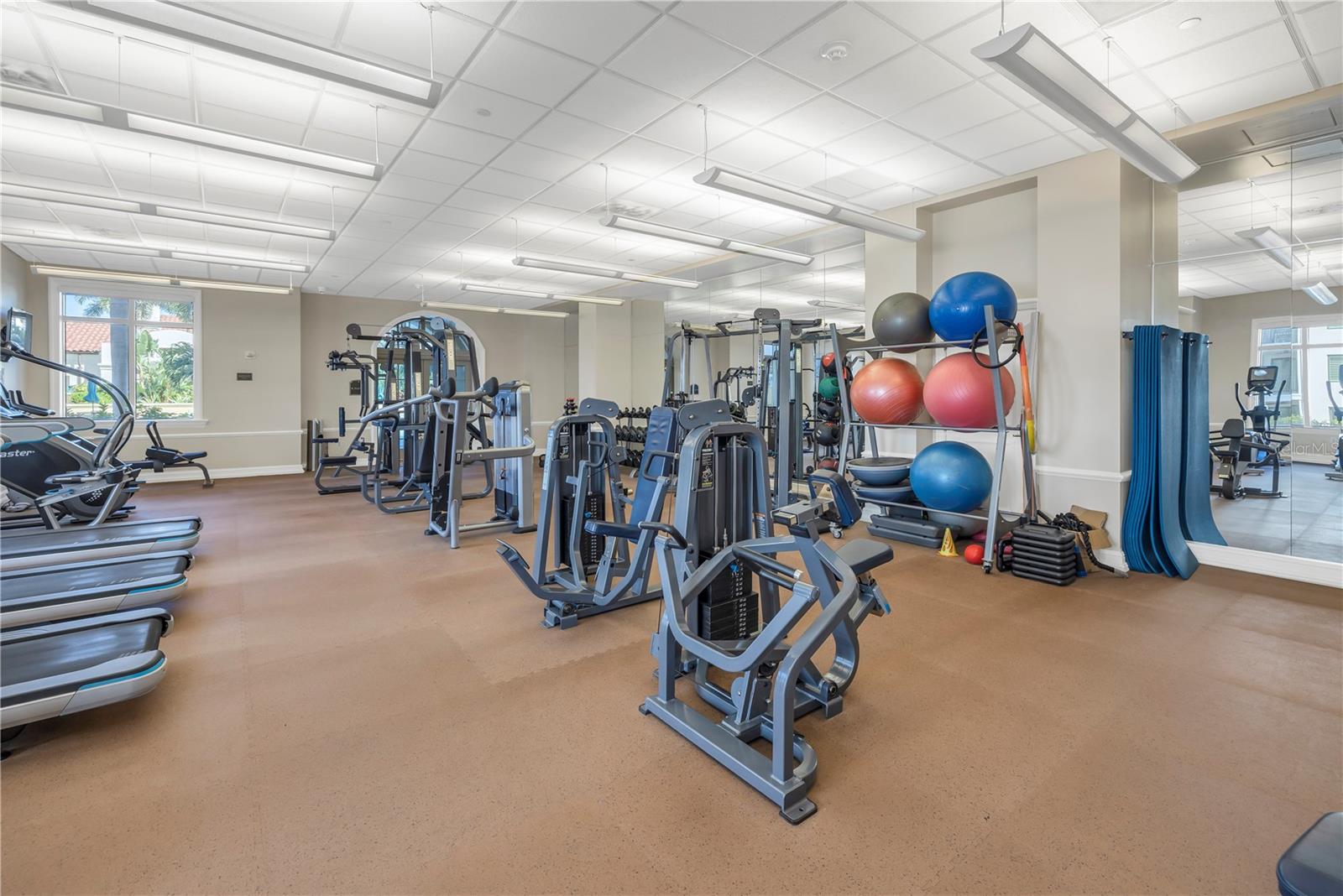 Image 50 of 54 For 300 Beach Drive Ne 2101