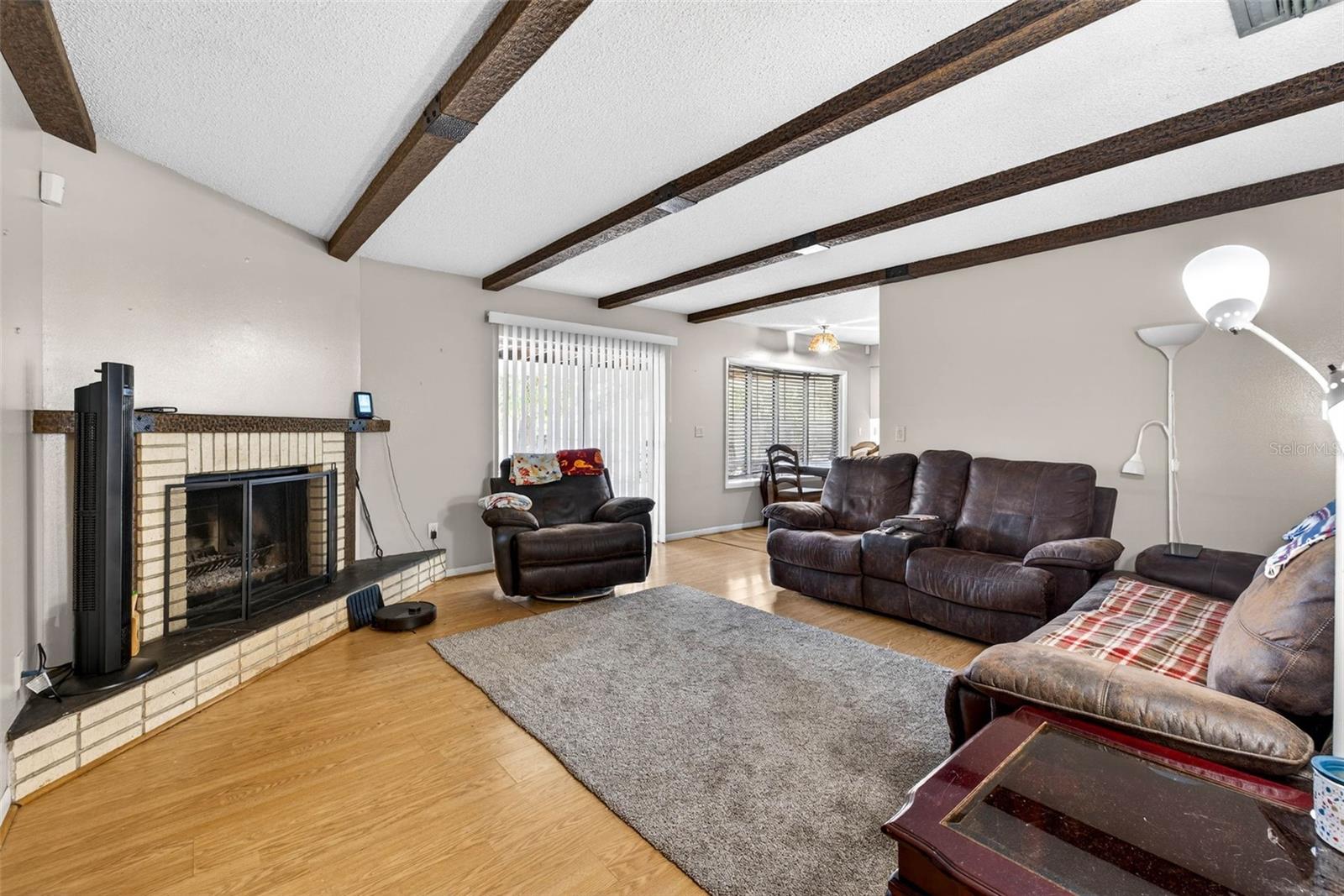 Image 15 of 33 For 619 Limona Road