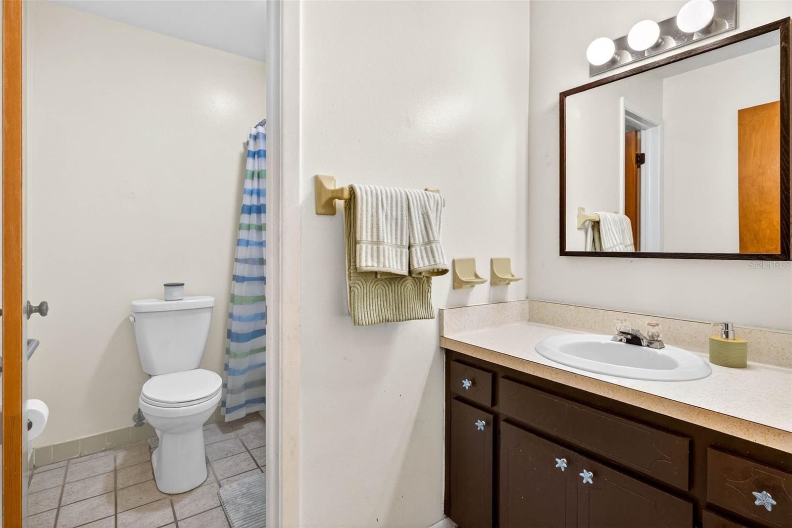 Image 23 of 33 For 619 Limona Road