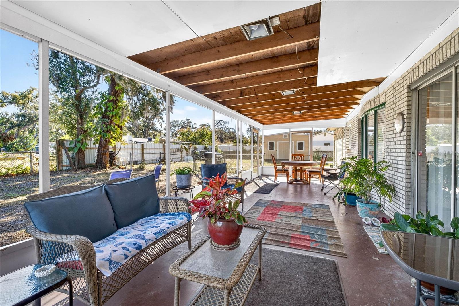 Image 27 of 33 For 619 Limona Road