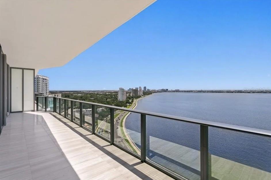 Image 5 of 6 For 2912 Santiago Street 1703